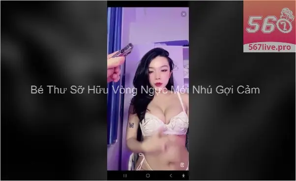 Bé Thư Sỡ Hữu Vòng Ngực Mới Nhú Gợi Cảm 2